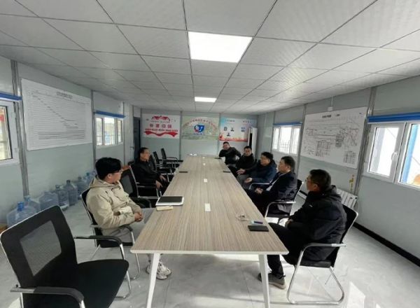 滕鴻儒董事長(zhǎng)調(diào)研一滕建設(shè)集團(tuán)齊齊哈爾機(jī)場(chǎng)項(xiàng)目