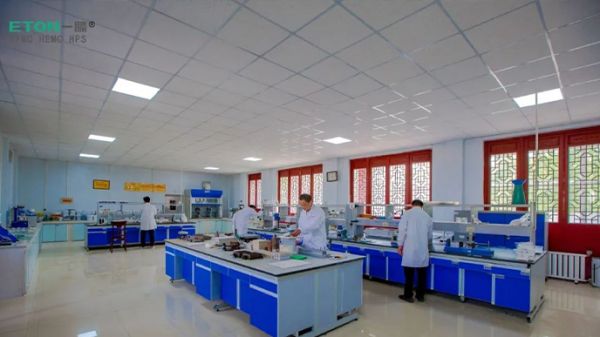 傳承事業(yè)報(bào)國心 續(xù)寫創(chuàng)業(yè)新篇章| 新材料公司總經(jīng)理滕鯤被泰安市委市政府隆重表彰為“泰安市杰出企業(yè)家”