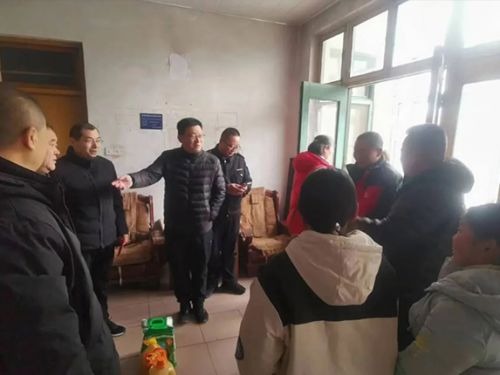 【寒冬送溫暖 佳節(jié)祝福至】寧陽縣一滕醫(yī)藥有限公司開展春節(jié)走訪慰問活動