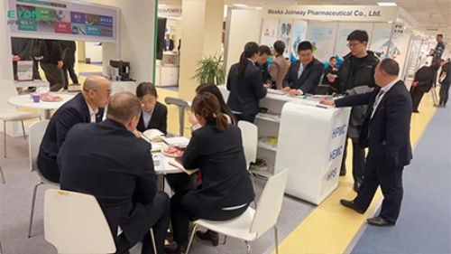 展會快訊丨一滕新材料啟航國際展會，閃耀亮相2024俄羅斯涂料展，引領行業(yè)新風向，刷新涂料新未來！